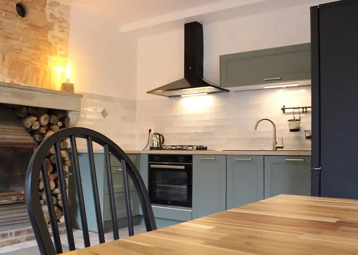 Domaine De La Dorniere بيت للعطل